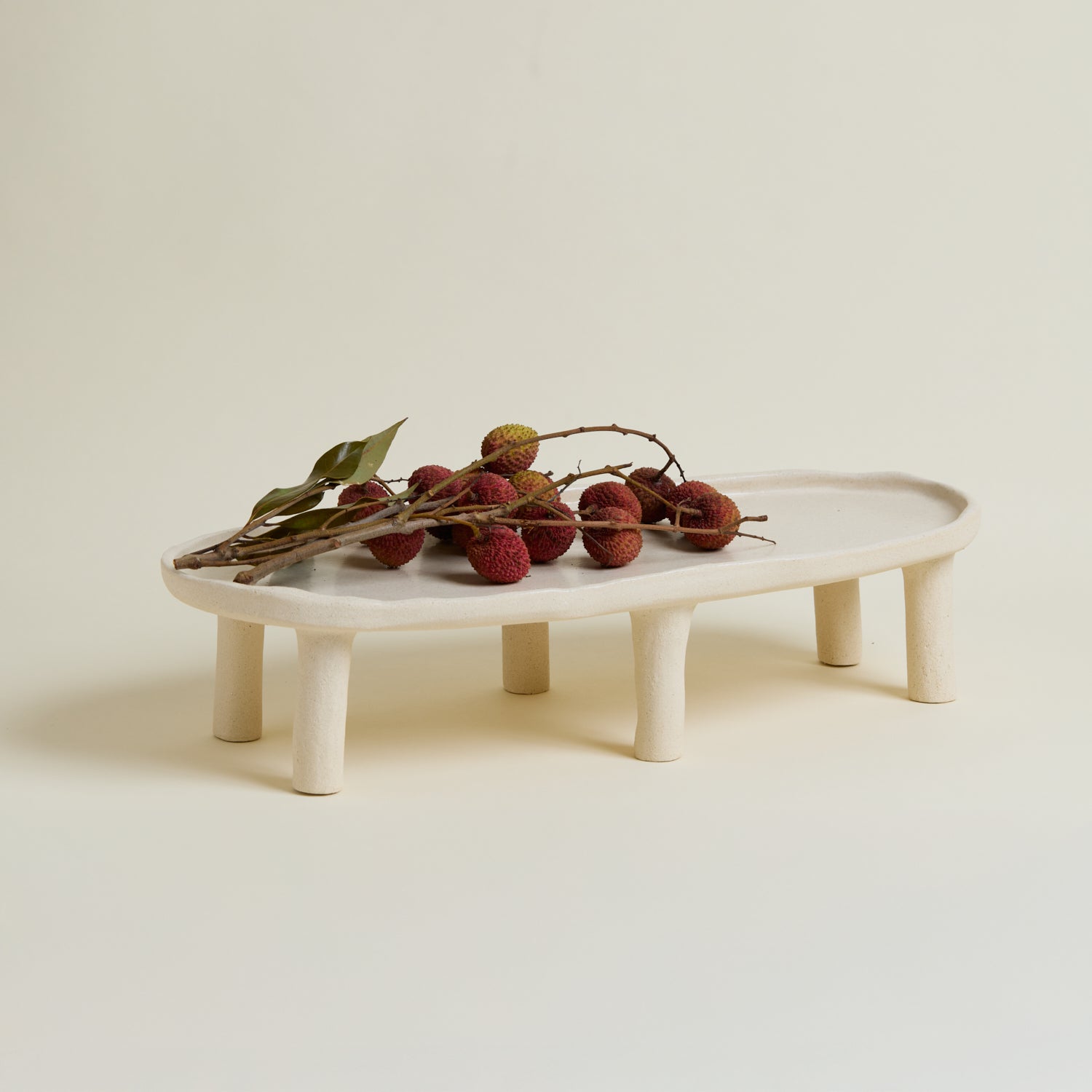 Pedestal plate oval Medium